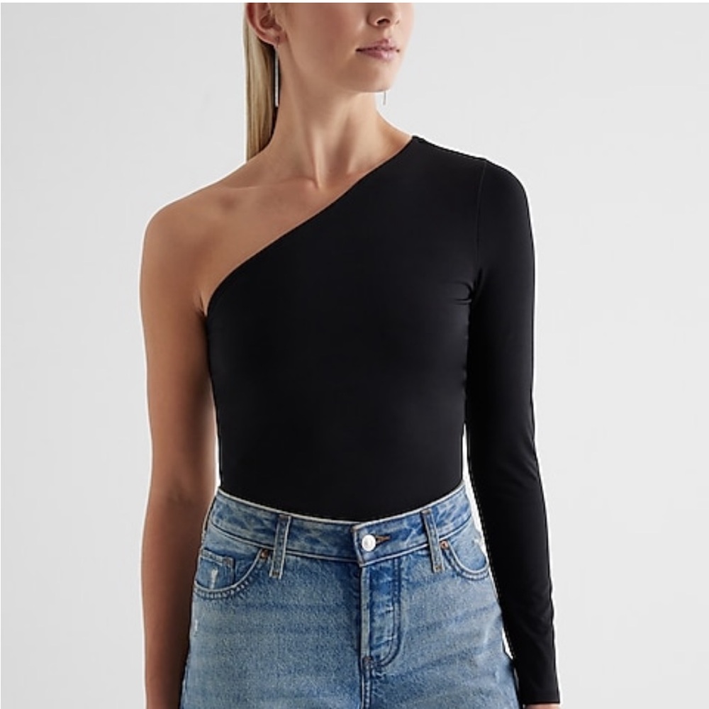 Express Body Contour Compression One
Shoulder Long Sleeve Bodysuit